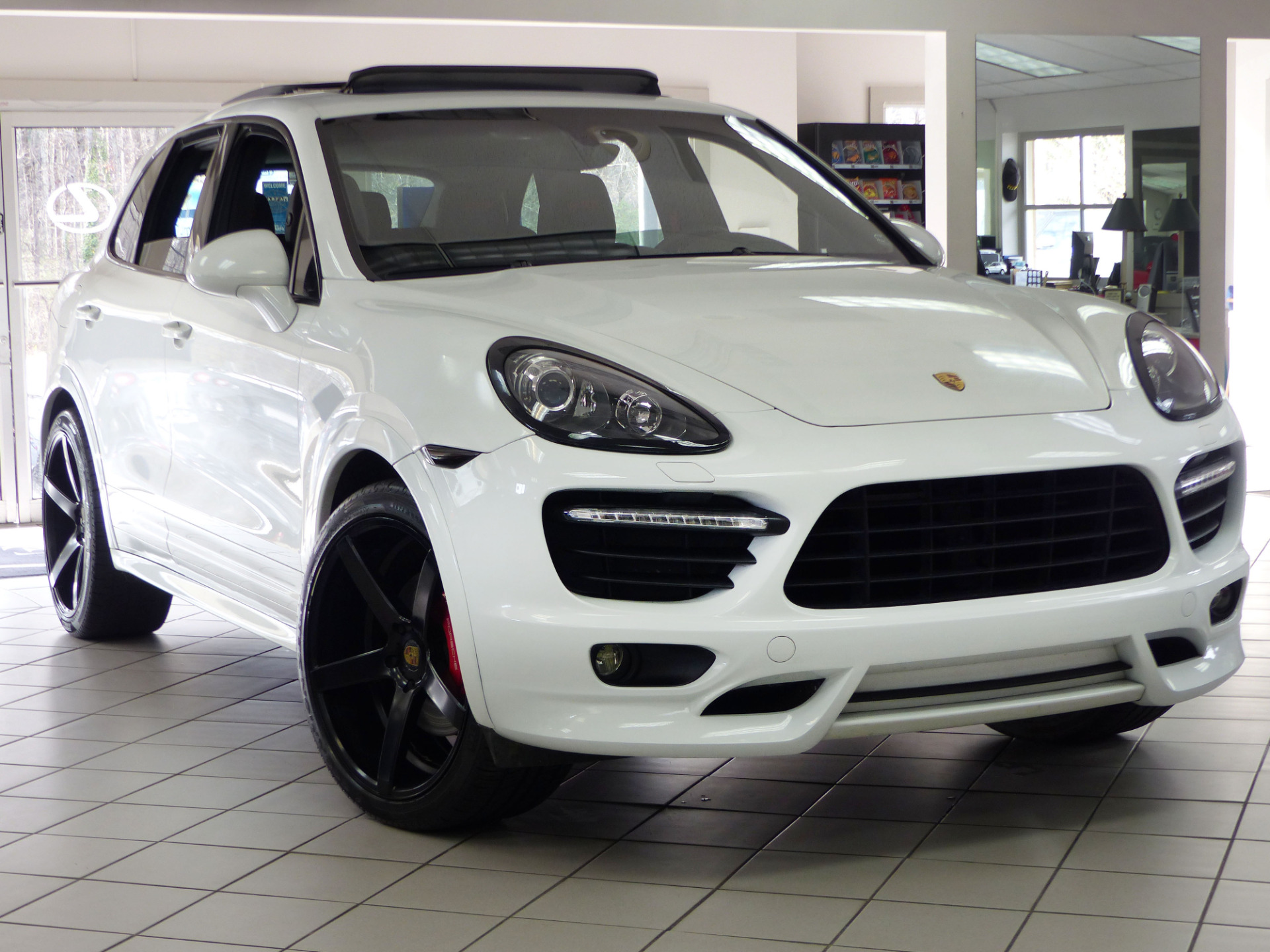 2017 Porsche Cayenne Gts