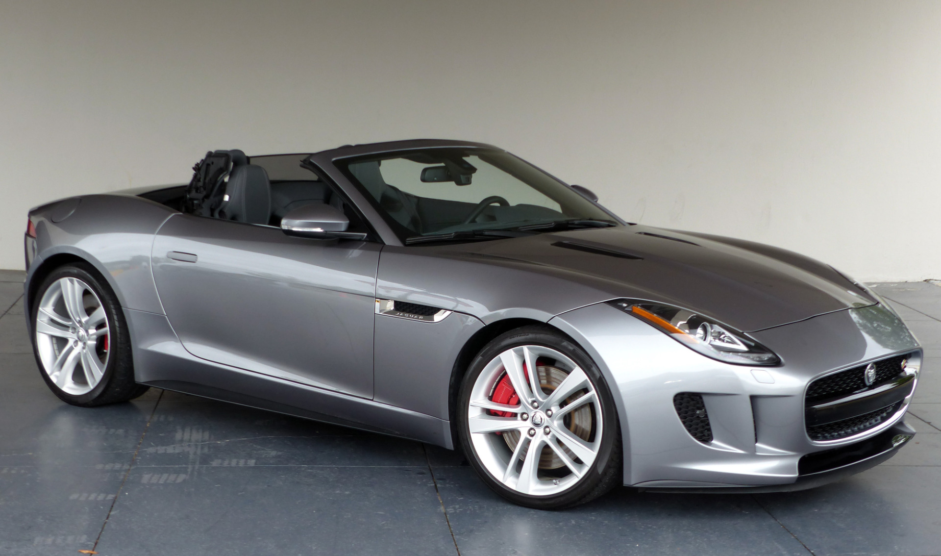 Jaguar f Type 2002