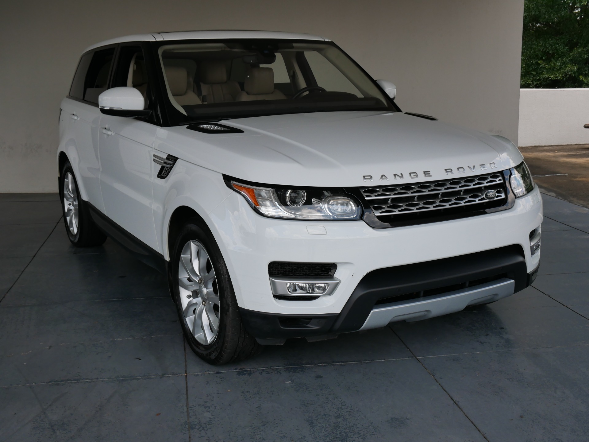 Used 2017 Land Rover Range Rover Sport 3.0L V6 Supercharged HSE